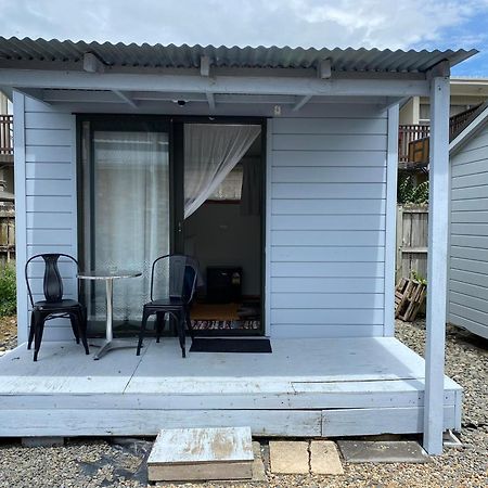 Cozy Cabins In Hamilton East Near To Cbd And Waikato Hospital Exterior photo