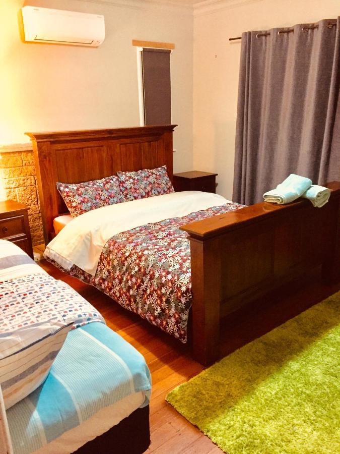 Cozy Cabins In Hamilton East Near To Cbd And Waikato Hospital Exterior photo